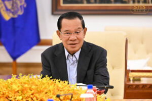 សម្តេចតេជោ ហ៊ុន សែន អនុញ្ញាតឱ្យ សមាជិកព្រឹទ្ធសភា៣រូបមកពីគណបក្សឆន្ទៈខ្មែរ ចូលជួបសំណេះសំណាលនិងពិភាក្សាការងារ