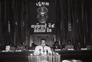 សម្តេចតេជោ ហ៊ុន សែន ឃើញរូប​ថតចាស់​ស្រណោះ​ដល់ការសាមគ្គី ដើម្បីជាតិ និង​ប្រជាជនកម្ពុជា