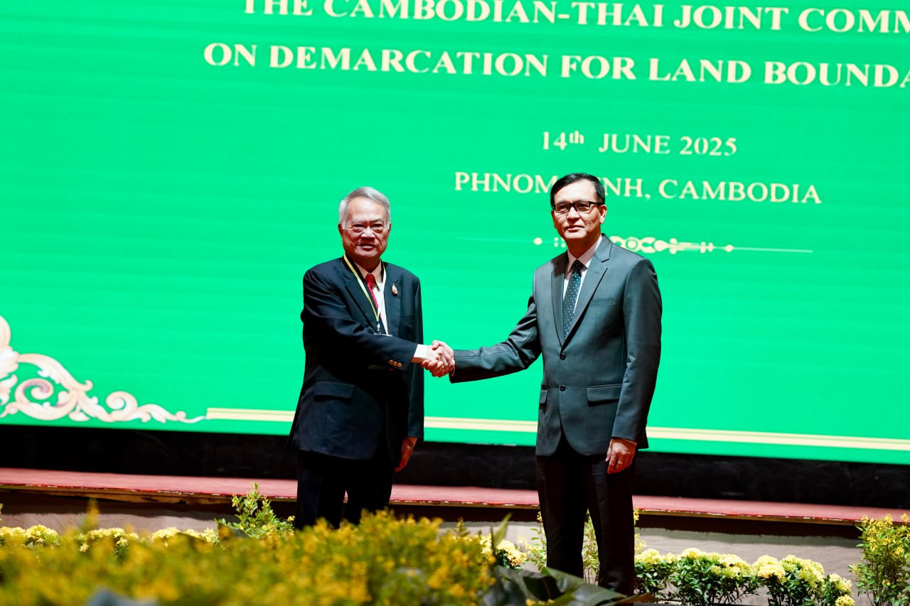 កិច្ចប្រជុំ JBC ចាប់ដំណើរការជាផ្លូវការហើយ ដោយភាគីកម្ពុជា ដឹកនាំដោយ ឯកឧត្តម ឡាំ ជា រីឯថៃ ដឹកនាំដោយ លោក ប្រាសាស ប្រាសាសវិនិច្ឆ័យ