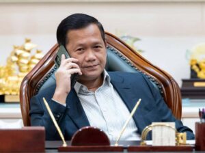 សម្តេចធិបតី ចូលរួមរំលែកទុក្ខចំពោះវីរៈកងទ័ពកម្ពុជាដែលបានពលី និងប្រជាជនស៊ីវិលដែលបានស្លាប់ដោយសារការប្រយុទ្ធគ្នា និងសូមកោតសរសើរចំពោះវីរភាពដ៏អង់អាចក្លាហានរបស់កងទ័ព និងកងនគរបាលជាតិរបស់យើង ដែលកំពុងធ្វើប្រតិបត្តិការយ៉ាងសកម្មក្នុងកិច្ចការការពារបូរណភាពទឹកដីរបស់យើង