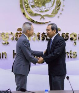 ឯកឧត្តម ទេសរដ្ឋមន្ត្រី កែវ រ៉េមី៖ លោក វីទីត ម៉ុនតាប៊ន អ្នករាយការណ៍ពិសេសស្តីពីសិទ្ធិមនុស្សនៅកម្ពុជាបានធ្វើលិខិតលាលែងពីមុខតំណែងហើយ