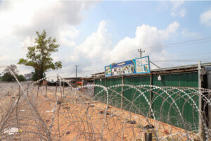 AOT inspects Pursat’s Thma Dac Commune, including area encircled by Thai razor wire