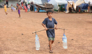 520,000 Displaced Persons return home, approximately 130,00 still displaced