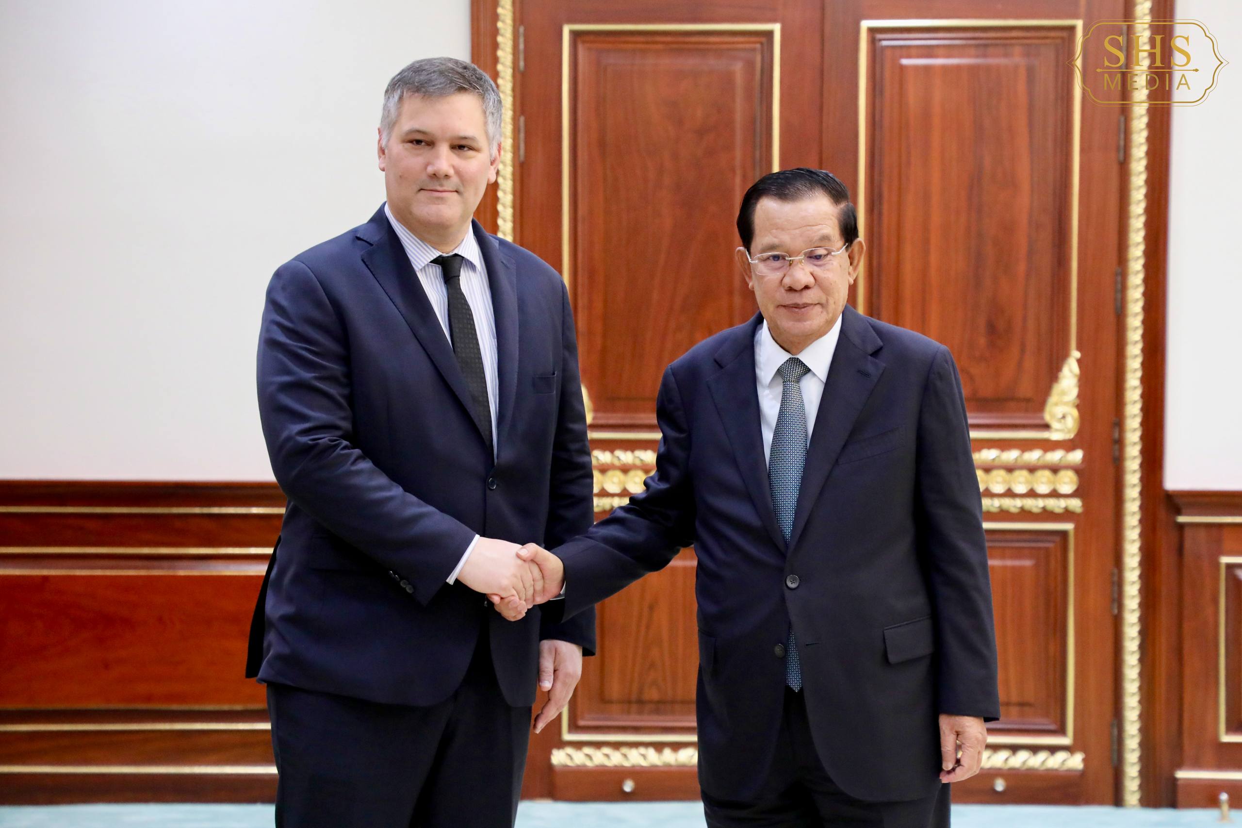 សម្តេចតេជោ ហ៊ុន សែន អនុញ្ញាតឱ្យប្រតិភូក្រុមមិត្តភាពសភា បារាំង-កម្ពុជា ដឹកនាំដោយឯកឧត្តម Thomas Lam ចូលជួបសម្ដែងការគួរសម