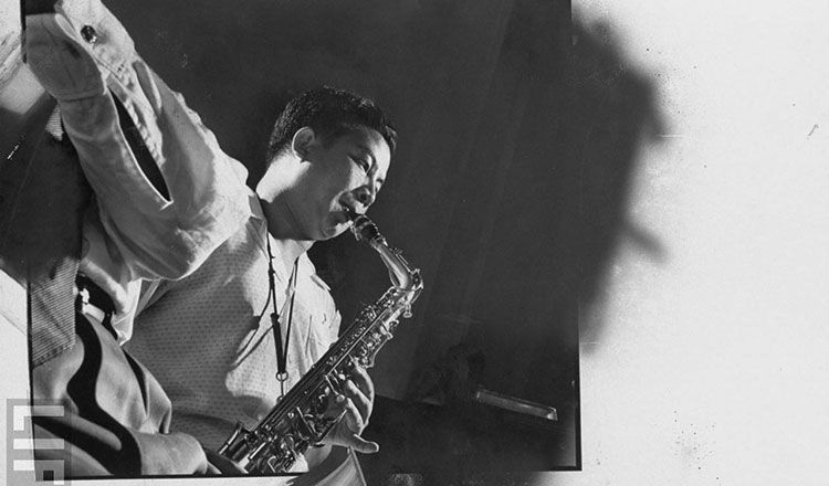 Queen Mother Library receives royal saxophones donation