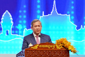 សម្តេចមហាបវរធិបតី ហ៊ុន ម៉ាណែត ណែនាំតាមរាជធានីខេត្ត មិនឱ្យមានការប្រើឡានបាញ់ទឹករាំរែក ហើយលើកទឹកចិត្តលេងល្បែងប្រជាប្រិយ !