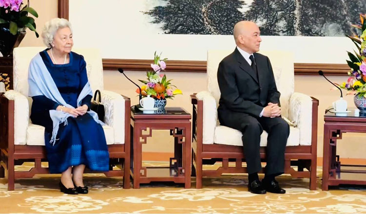 King, Queen Mother extend China stay for medical care