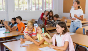 It’s time to ban smartphones in schools