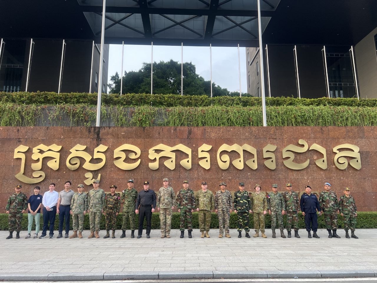 ក្រុមអនុព័ន្ធយោធាបរទេស (MACPP) ប្រចាំព្រះរាជាណាចក្រកម្ពុជា អញ្ជើញទៅកាន់ខេត្តមួយចំនួនក្នុងតំបន់ព្រំដែនកម្ពុជា-ថៃ