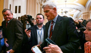 Trump faces growing pushback as Republicans worry about midterms