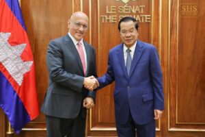 សម្តេចតេជោ ហ៊ុន សែន ប្រធានព្រឹទ្ធសភា អនុញ្ញាតឱ្យ លោក Thomas Andrews អ្នករាយការណ៍ពិសេសរបស់អង្គការសហប្រជាជាតិ ទទួលបន្ទុកស្ថានភាពសិទ្ធិមនុស្សនៅកម្ពុជា ចូលជួបសម្តែងការគួរសម