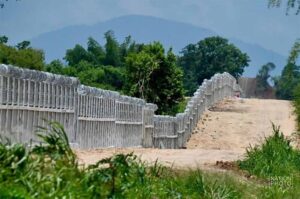 The Walls: A Foolish Sign of the Thai Invasion