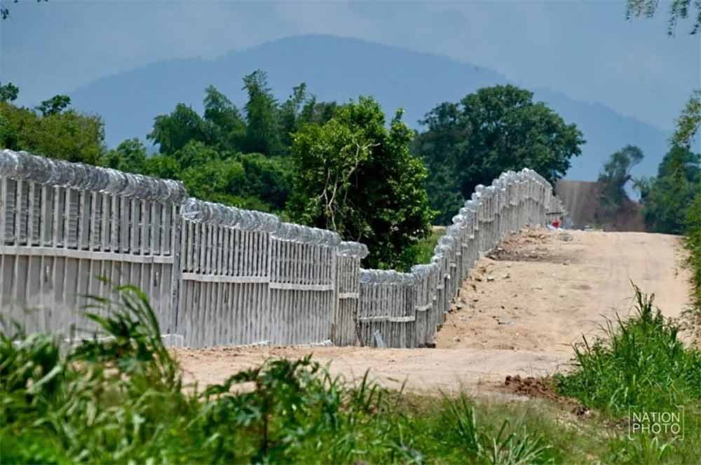 The Walls: A Foolish Sign of the Thai Invasion