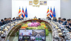 Cambodia should run government like a corporation
